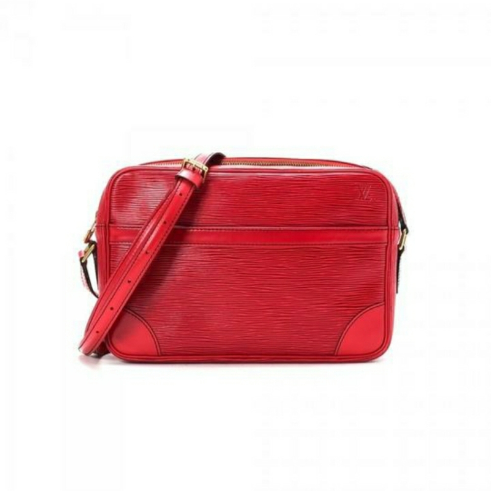 SOLD SOLD SOLD Vintage Louis Vuitton crossbody bag